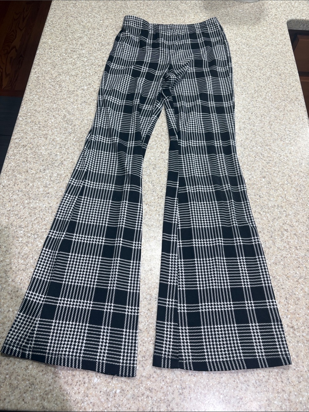 Fab kids size 10/12 large plaid flare leggings
